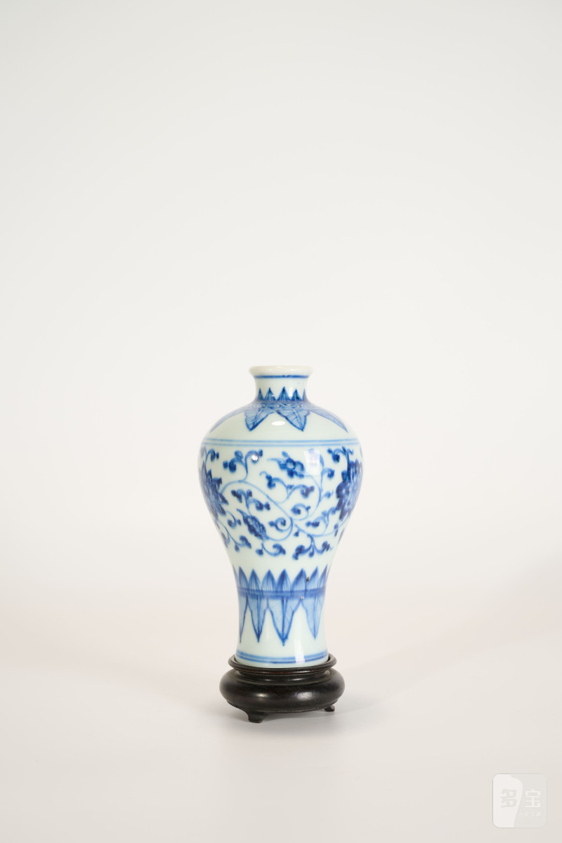Lot852 清雍正 青花缠枝莲纹梅瓶 - 图2